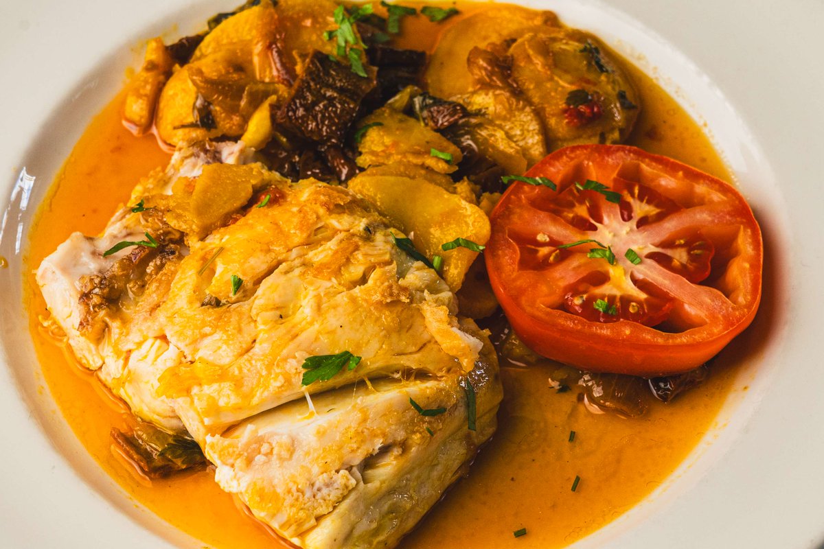 Vida y gastronomía, dos ramas de un mismo árbol ¡Ven y vive la experiencia de El Mesón de Cándido!

⭐⭐⭐

📍 Plaza del Azoguejo, 5 #Segovia #MesónDeCándido 
📱 921 42 59 11