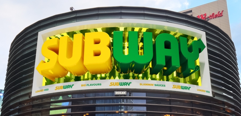 Creativepool's tweet photo. How do you inspire fun-starved Gen Z to embrace summer? @Above_Agency’s bold 'Go Big Go Subway' #campaign turned sandwiches into larger-than-life experiences. Curious how they did it? Dive into the story here: - https://t.co/NsTtZYEqbN #Marketing #Strategy #SubwayUK #Creativity https://t.co/RE5Vtci407