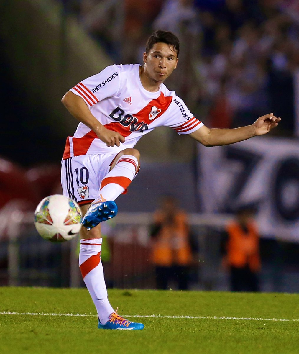Termontiel_'s tweet photo. Pibe de tu club que pensaste que la iba a romper toda y terminó en nada

Empiezo yo con Tomi Martinez usando la 10 de River a los 19 años https://t.co/XFWNYGoCj9