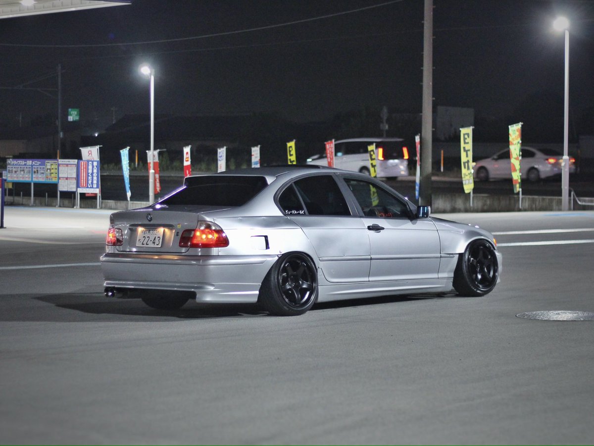 Takahero_da_YON's tweet photo. 【売り】

22万円でe46 318i欲しい方いますか...？
5速MT右ハン、デフロック、公認ワイド、エンジン絶好調、車検無し、バリノ9.5±0/17㌅溝あり付、107290キロ走行。群馬から

おれら友達だろ割、学割、ドリフトやる気割、身体の関係割、こいつ話通じないな増、適用させて頂きます。

詳細下↓ https://t.co/ldssXgppz4