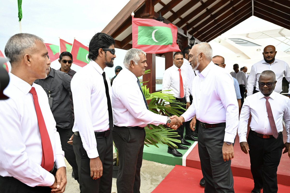 ހއ. އުތީމުން ފެނިގެންދިޔައީ އުފާވެރި އެތައް މަންޒަރުތަކެއް، ރައީސް ޑރ. <a href="/MMuizzu/">Dr Mohamed Muizzu</a> އާއި މިސަރުކާރަތް ކުރާ ބޮޑޮ ތާއީދު ރައްޔިތުން ނިކުމެ ދައްކާލީ ބޮޑޮކޮށް 👏👏🇲🇻🇲🇻🇲🇻

📍Utheemu 🇲🇻