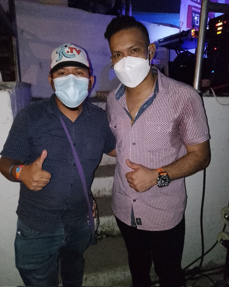 SergioAle507's tweet photo. Fuerzas Tractor🚜
Todos los que conocemos a Alejandro Torres💪🏻, sabemos y conocemos la humilde persona que es🙌🏻
Mi admiración y estimación hacia este artista ha sido desde que el cantaba con el #MechiTerror Ulpiano Vergara🙌🏻 https://t.co/JZXisDWA48