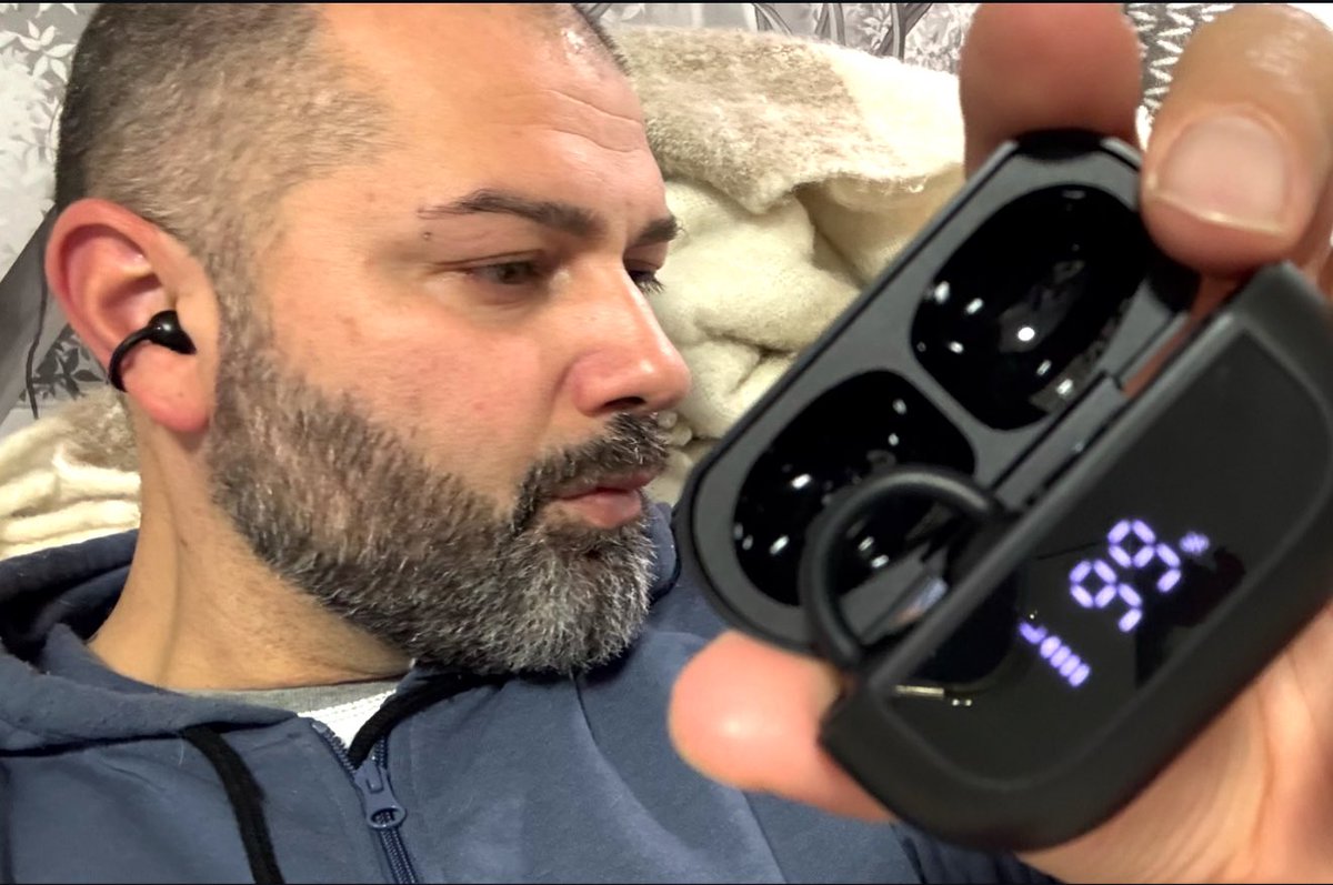 MikyAncona's tweet image. TOZO Open EarRing @tozostoreshop 
youtu.be/Oju7lGBtEew?si…
#tozo #tozoopenearring #clip #openear #earbuds #mikyancona #tech #technology #buds #hearphones