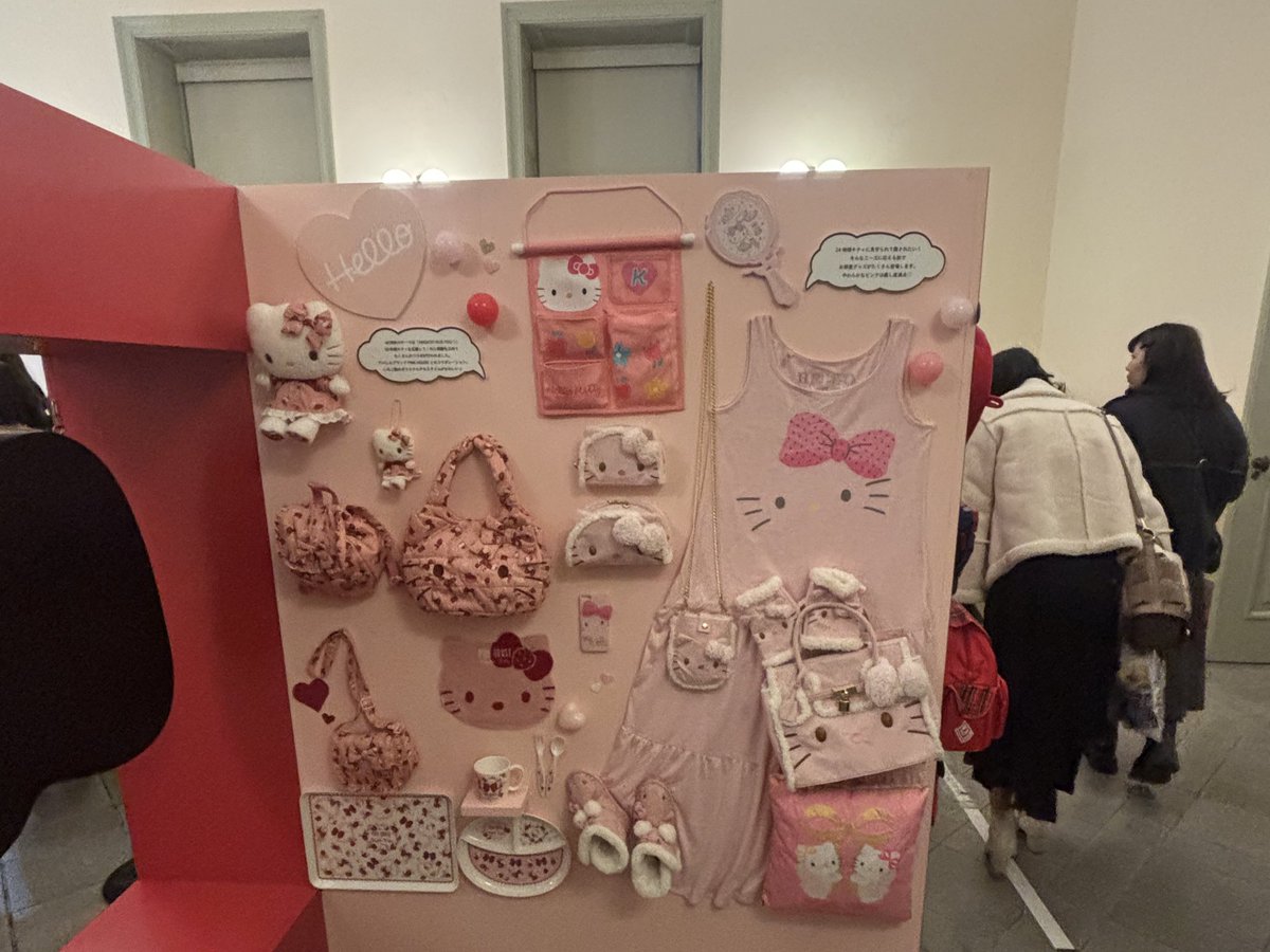 o0hrn4's tweet photo. キティ展 ﾐ・◦・ﾐ🎀 https://t.co/54aV0oxOdZ
