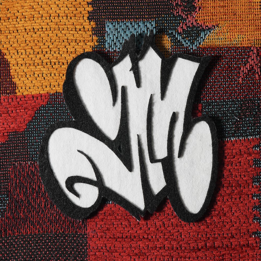 Gm!

Artwork: 
“GM Threads” 
<a href="/ifeelsomoldy/">moldy</a> x <a href="/0xStoek/">0xStoek 🎀 Makes Art</a>