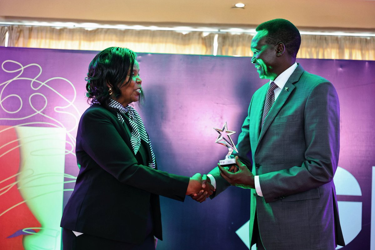 OlympicsKe's tweet photo. A handshake that echoes empowerment 🤝♀️

 NOC-K's president @paul_tergat and Olive Mugenda take the lead in advancing gender equality.

#empowerment 
#PACE 
#genderconference https://t.co/NVkwjw1vY7