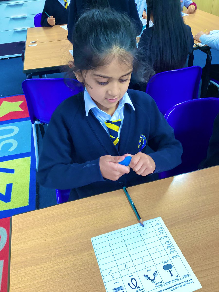 PrestonParkPrim's tweet photo. Year 2 have been testing how the shapes of objects made from materials can be changed through stretching, squashing, bending and twisting. #LearningToday #LeadingTomorrow #PrimaryScience https://t.co/ChN0ObsNt5