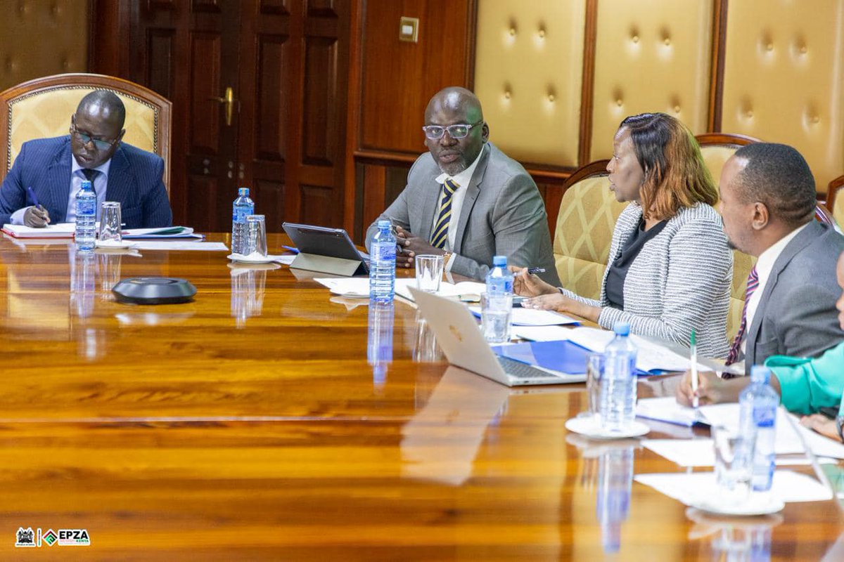 epzakenya's tweet photo. @epzakenya led by Mr. Richard Omelu, chief executive officer met a team from @KAM_Kenya  to explore potential areas of collaboration aimed at driving Kenya's industrialization and export growth.
The @KAM_Kenya delegation was led by Mr. Tobias Alando, chief executive and Ms. Miriam Bomett, head of policy, regulatory and advocacy. The discussions centered around market access for EPZ companies, with a particular focus on the extension of the African Growth and Opportunity Act (AGOA), which is crucial for sectors like apparel. Infrastructure challenges, such as water, roads, and electricity, were also discussed as critical areas for improvement. 
Mr. Omelu reaffirmed @epzakenya commitment to working with @KAM_Kenya  to boost economic growth. He highlighted the shared goal of increasing the manufacturing sector’s contribution to GDP from 7.6% to 20% by 2030, alongside attracting foreign direct investment (FDI) and promoting local procurement through backward integration @GovLeeKinyanjui @PSAhassan @AlfredKOmbudo @KenyaAuthority @MITIKenya @KenInvest @MakeItKenya