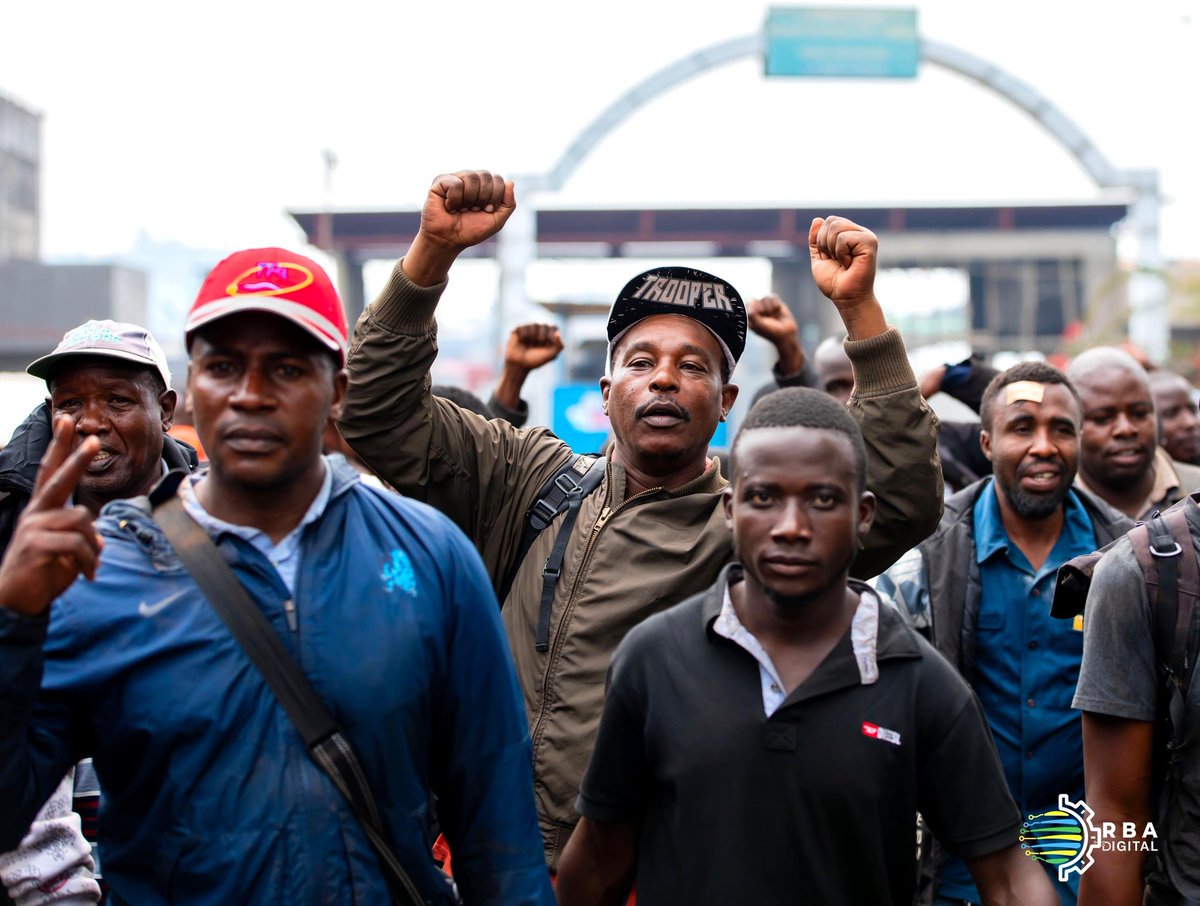 rbarwanda's tweet photo. UPDATE:
M23 rebels have freed 47 truck drivers from Kenya, Tanzania, and Burundi who were stranded in Goma due to fighting with FARDC. The drivers thanked M23 for restoring security and allowing them to return home. #RBANews https://t.co/enoZDMSpBu