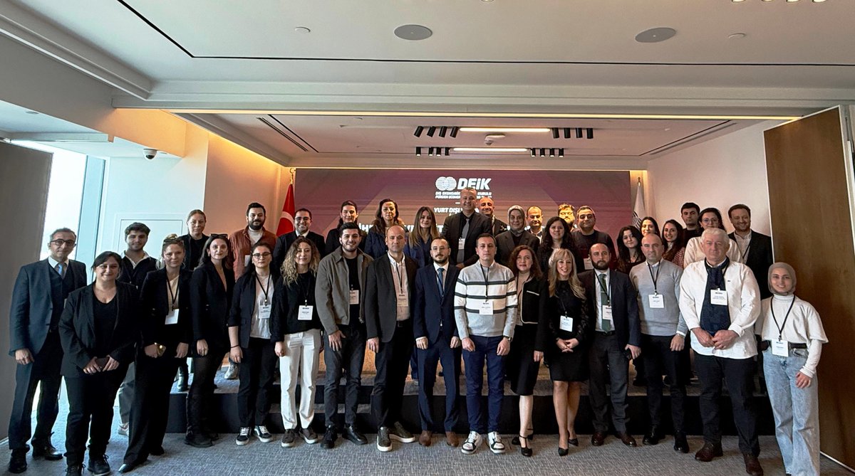 Yurt Dışı Yatırımlar İş Konseyimiz, E-İhracat ve Dijital Pazarlama Destekleri Bilgilendirme Toplantısını, <a href="/kubraorakcioglu/">Kubra Orakcioglu Kazan</a> başkanlığında, <a href="/ticaret/">T.C. Ticaret Bakanlığı</a> İhracat Genel Müdürlüğü E-İhracat, Dijital Pazarlama, Davranışsal Kamu Politikaları ve Yeni Nesil Teknolojiler Daire Başkanı Hasan