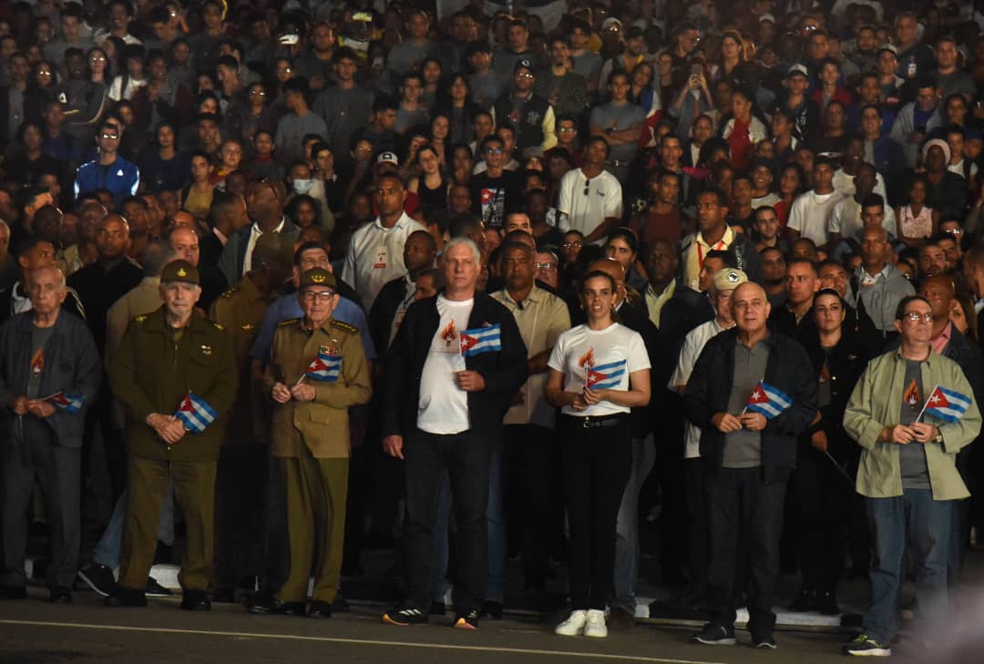 PartidoPCC's tweet photo. La juventud cubana asume al Martí de la Generación del Centenario para continuar firme,  con el pie en el estribo.

Ver más:

https://t.co/C6seYQxQx4 https://t.co/1J7MTb6mUV