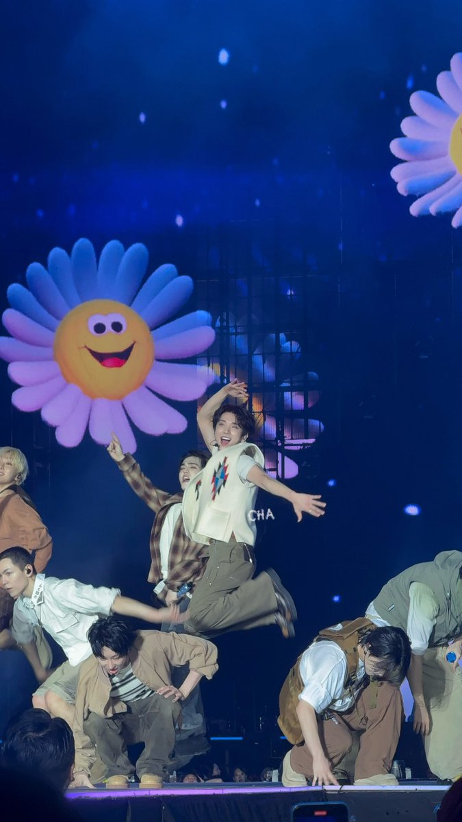 _tingtingball7's tweet image. the cutest photo I took that night 😩🤏🏻✨

#세븐틴⁠ ⁠⁠ ⁠#SEVENTEEN⁠  #SVT 
#조슈아 #홍지수 #JOSHUA #ジョシュア