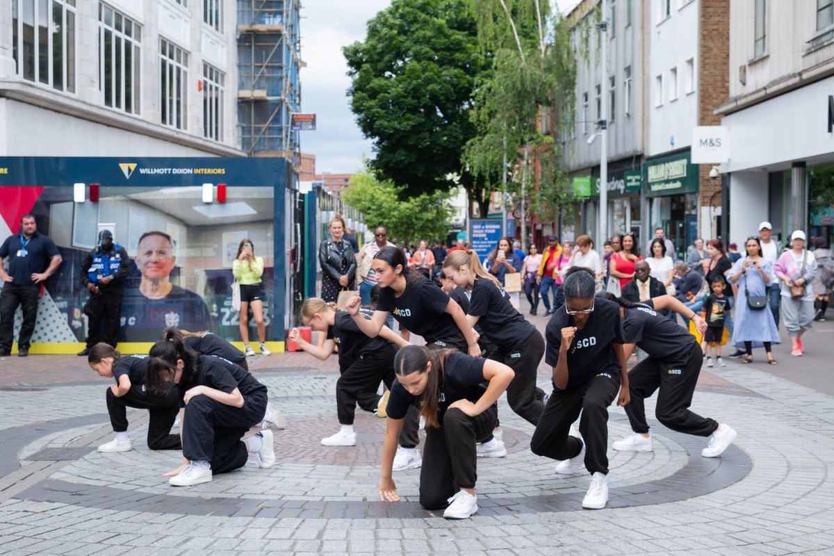 SuttonCouncil's tweet photo. We're back!🎉
Sutton is joining @LFA 2025 after our successful events in Sutton High Street in 2024!
This year we are highlighting the London Cancer Hub in Belmont- a leading site for cancer care & innovation.
Join us in June! #LFA25 #SuttonTransformation https://t.co/CoDtkOe8TY