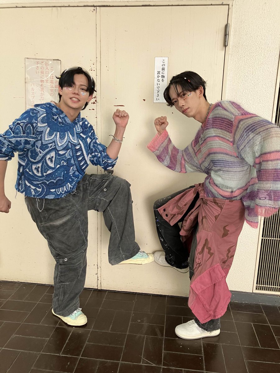 R3_1023's tweet photo. 曲中に稜海しました。ポーズしてた！ https://t.co/oVlw3SK7Jd