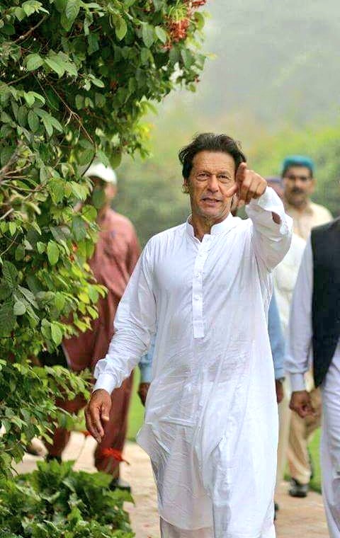 TahirMalik_IK's tweet photo. جیل سے بیٹھ کر اتنے احتجاج کرواؤں گا کہ ان کی نسلیں بھی یاد رکھیں گی، 
مرشد عمران خان بڑا اعلان 🔥 https://t.co/FIIG36DeAP