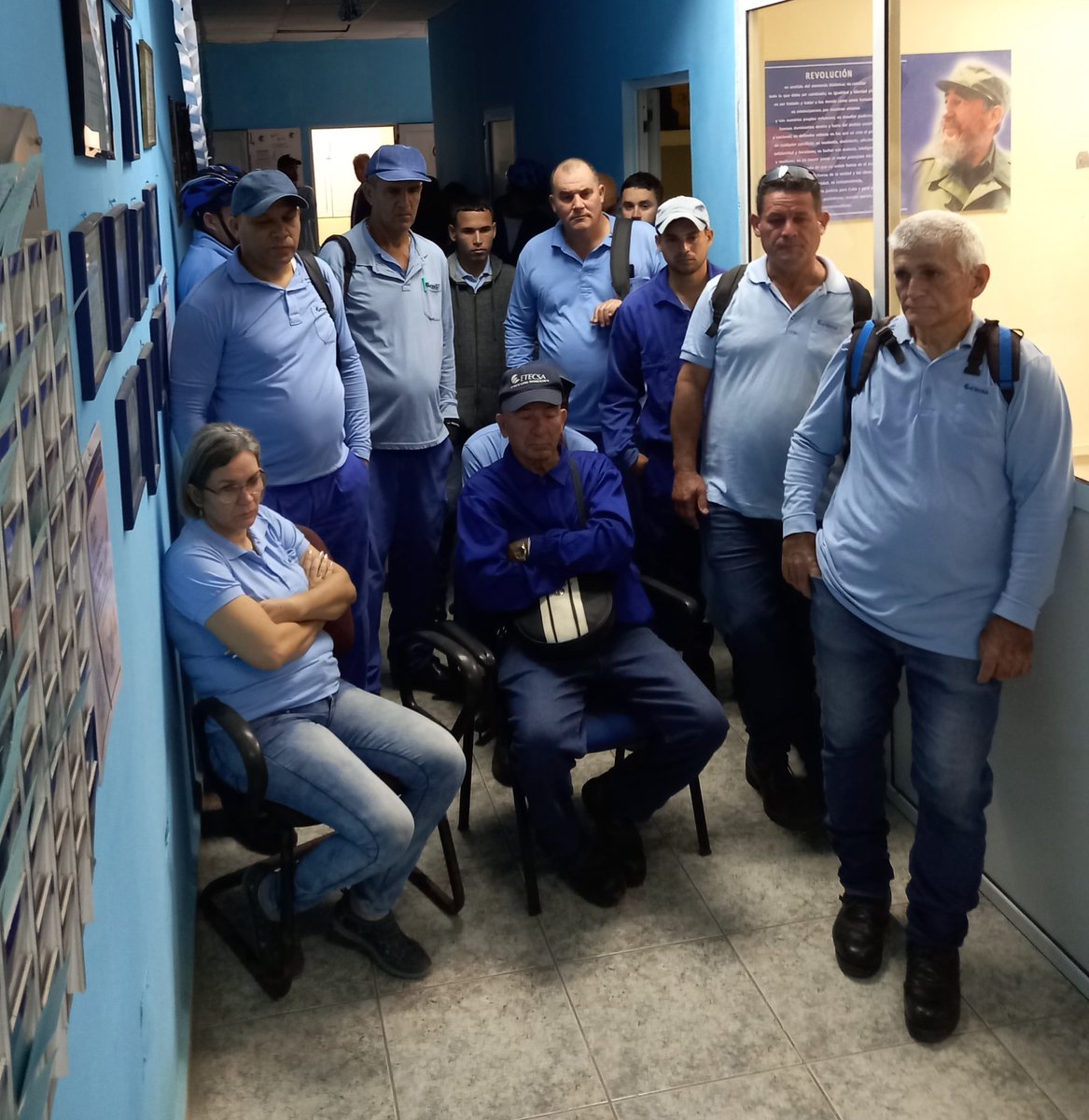 Se intercambia con los trabajadores de Red de Acceso sobre la conferencia de prensa realizada por la presidenta donde explica la situación de la empresa y las proyecciones para solucionar las problemáticas que tenemos. #EtecsaConCuba