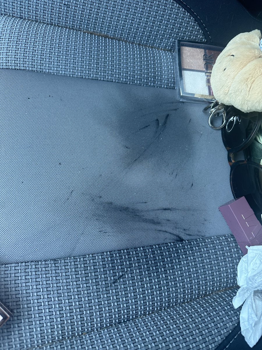 babylsons_io's tweet photo. Sad day! For my eyeshadow and the seat of my car @patricktabeauty @Sephora https://t.co/TGTQ7OF9L2