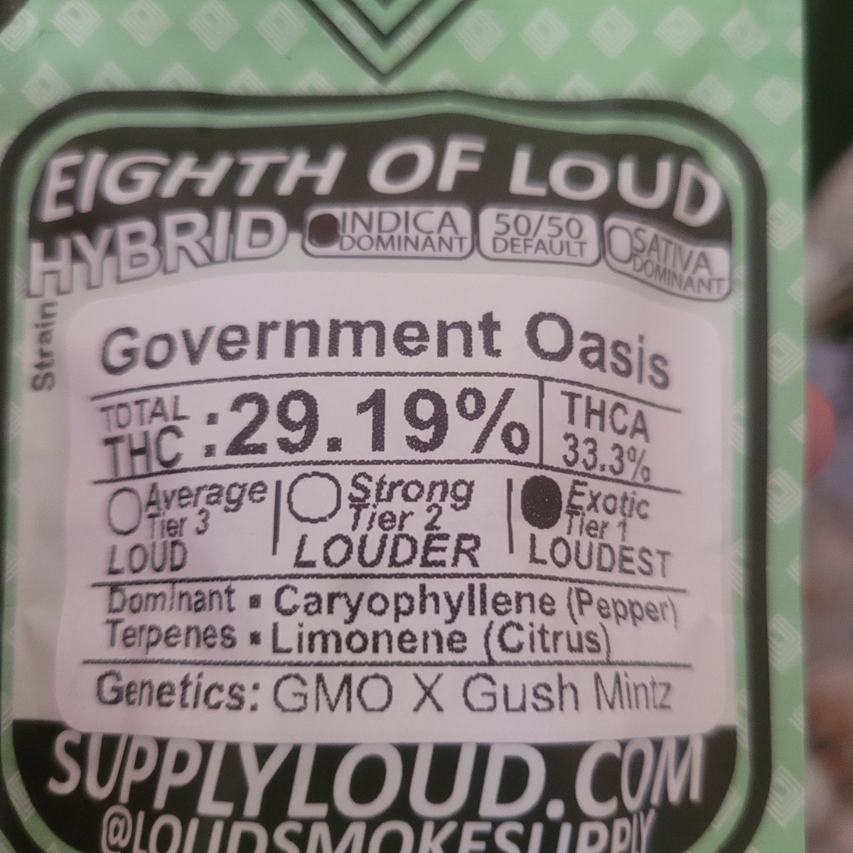DarinJ222's tweet image. I'm telling you straight up , I'm a hard-core #Stoner , can blast a 7 gram #Blunt loaded with a couple grams of #Crumble or whatever, @loudsmokesupply 
Hooked me up with this to try out 
And it's seriously potent , a bowl or a joint maximum stoned me out yesterday for hours !
💯