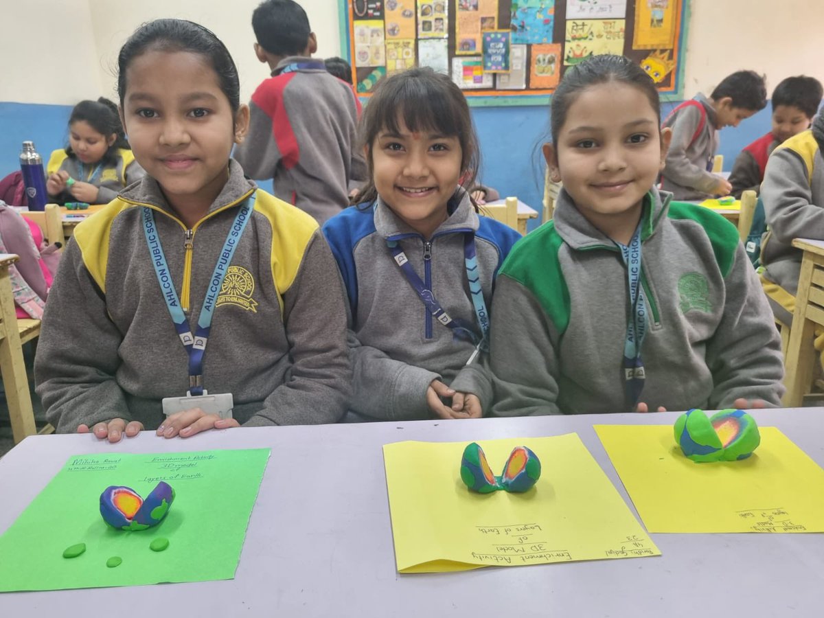 PublicAhlcon's tweet photo. Class 4A Science Enrichment activity, Layers of Earth 🌍
#PreparatoryStage #EarthInterior #Crust #Mantle #Core
@ashokkp @Ahlconpublic1 @seemasoniaps @MamthaSays @monikakarnatac @GanguliKuhu https://t.co/JEL5L2qG8L