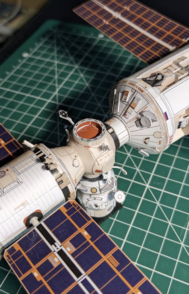 AlexandreDufeil's tweet photo. @SORA_Q_kun Some details take a long while but it is part of the @Axm61 ISS model, the same maker as your Soyuz https://t.co/Y2yuICBeaW