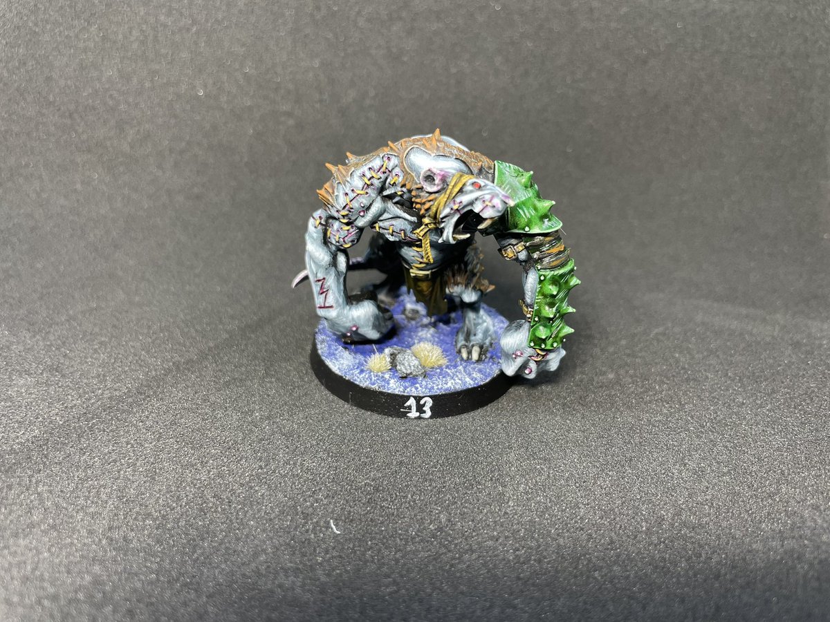 PuchienLustria's tweet photo. Los jugadores del Clan Natrik están ya pintados y listos para terminar la liga de Blood Bowl en @TPKHobbyGames 

#WarhammerCommunity 
#WarhammerArt https://t.co/T9CGhd4PbX