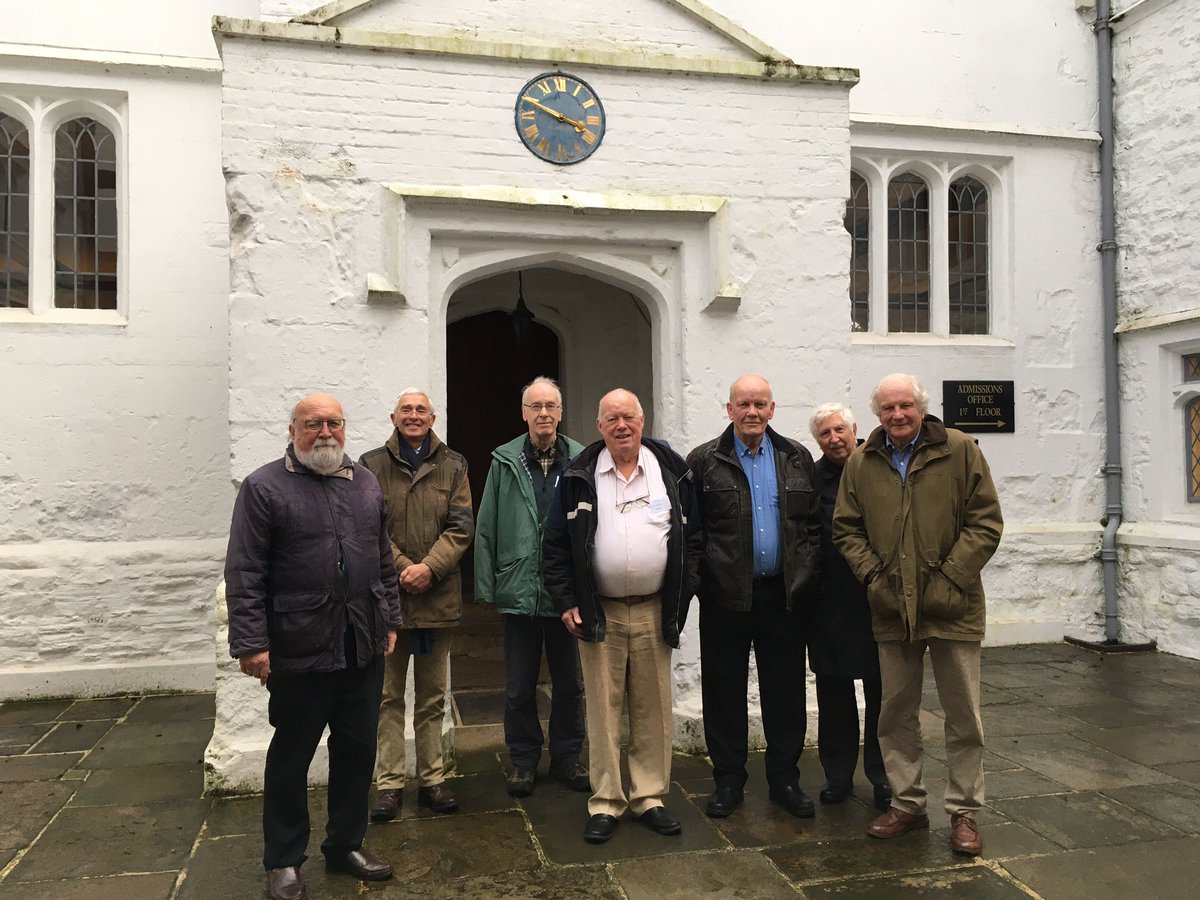 rgsgog's tweet photo. OGs from the 1960s gathered for a reunion lunch at the Harbour Hotel in Guildford, sharing laughter and memories of their school days. Thank you for continuing to support the RGS with generosity and excellent company – it’s hugely appreciated. #RGSCommunity @RGSGuildford https://t.co/urq9rJDIf8