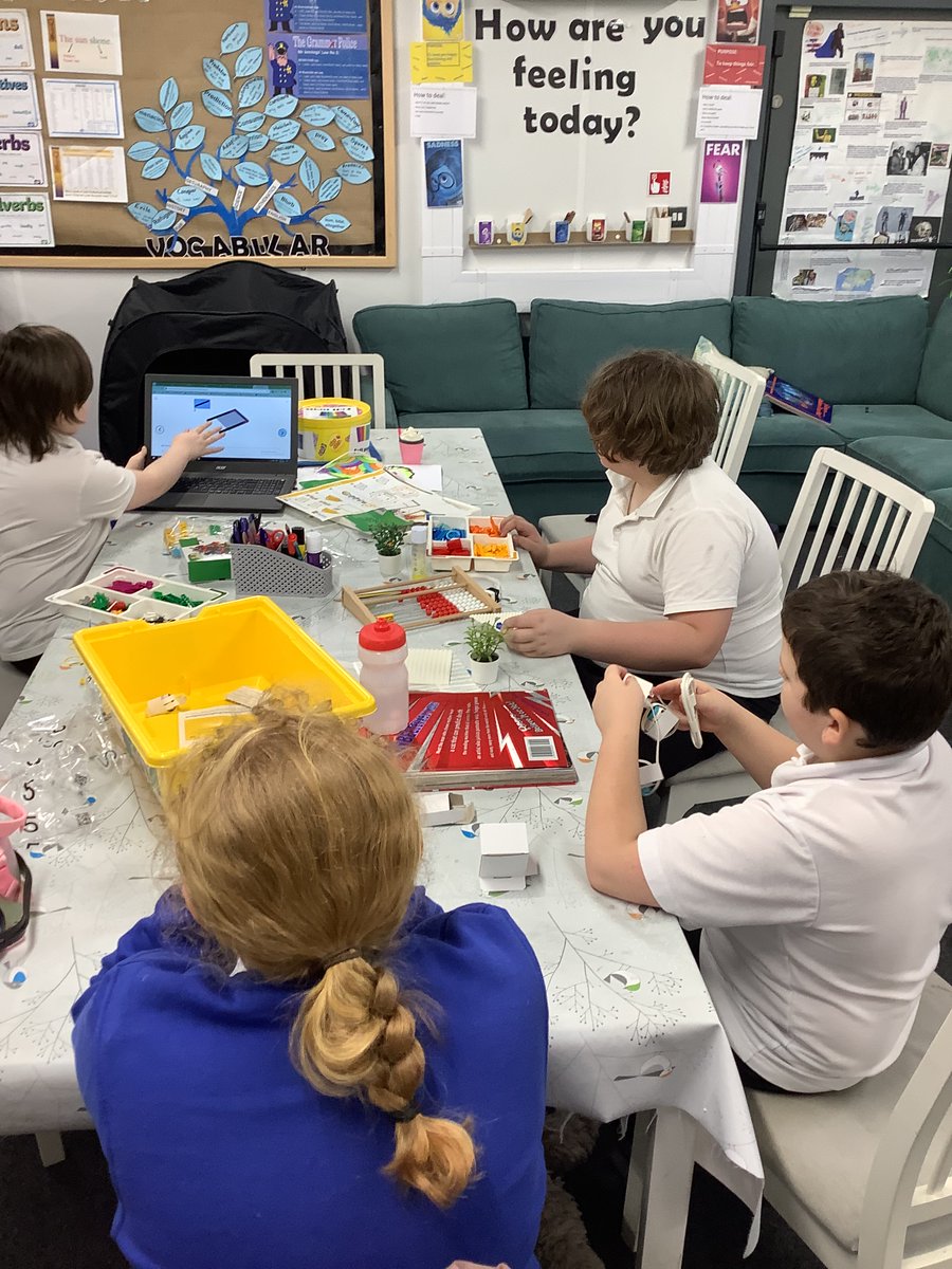 RPS_Ferns's tweet photo. @LEGO education spike essential group task is under way. We have Archie as project manager making sure it all runs smoothly 👷🏼‍♂️ https://t.co/53ZTJc5eyA