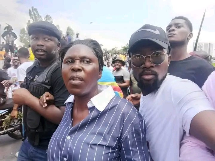 PierryKandolo's tweet photo. ⛔nous combattons le bon combat, pour une cause noble, ntr pays est agressé,ns avons l'obligation de soutenir nos #FADRC et son commandant suprême @fatshi13 en restant solidaires avec nos compatriotes de l'Est🇨🇩LA PATRIE OU LA MORT🇨🇩 @PatrickMuyaya @alix🇨🇩💪 https://t.co/xnOBexvqMz