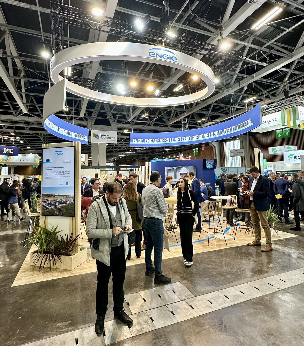 benoit_dh's tweet photo. { @ENGIEgroup | @Hyvolution }
Très intéressante et agréable visite du stand #Engie au salon #Hyvolution de Paris 🌍
Beaucoup de visiteurs pour venir découvrir les solutions et projets d’Engie concernant l’#HydrogeneVert ✅ et échanger avec les experts Engie présents sur place ! https://t.co/7BdWDu4Eo5