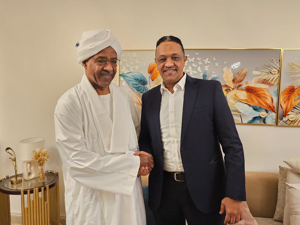 في لقاء خاص على قناة beinsports news رئيس الإتحاد السوداني د.معتصم جعفر يتناول كل القضايا بشفافية وردود واضحة..نشكر الدكتور معتصم على رحابة صدره..
سيتم بث مقاطع من اللقاء عبر النشرات المسائية اليوم على أن يبث كاملا الأسبوع المقبل.
مشاهدة طيبة.
سامر العمرابي