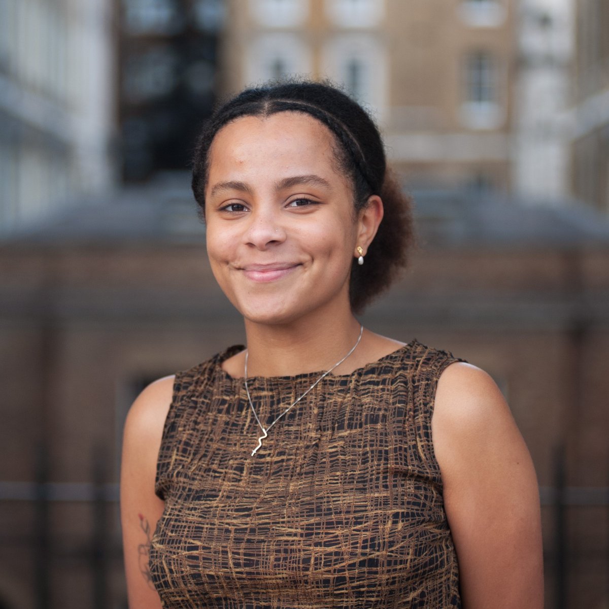 #Agent121 alert! The lovely Una McKeown from <a href="/SLALondon/">SLA Literary Agency</a> is available on 17 March for #QueryPackage advice. Una loves stories exploring love’s complexities, novels with strong community ties, global perspectives or those tackling family dynamics.

iaminprint.co.uk

#MSWL