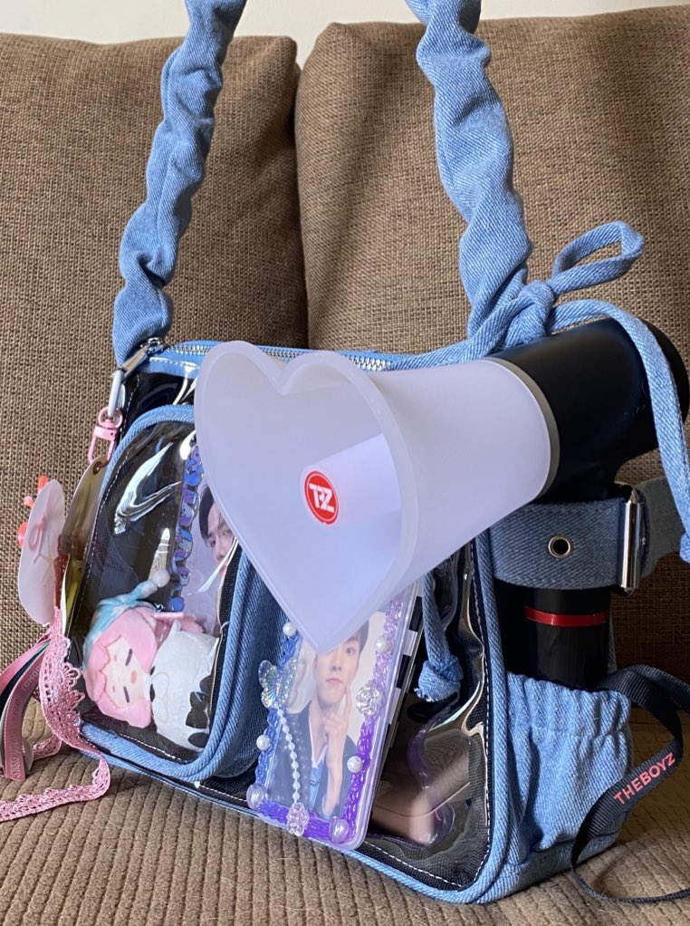 urunivrsee's tweet image. Reminder ~ H-3 Close PO 🥹

Next Batch masih belum tentukan kapannya 🙏🏻 

jadi, jangan sampai ketinggalan ya gaiss 💙💙💙

#pvcbag #transparantbag #taspvc #taspvctransparan #taskonser #kpop #kpopbag #taskpop #taspvckonser #BOYNEXTDOOR #THEBOYZ #TXT