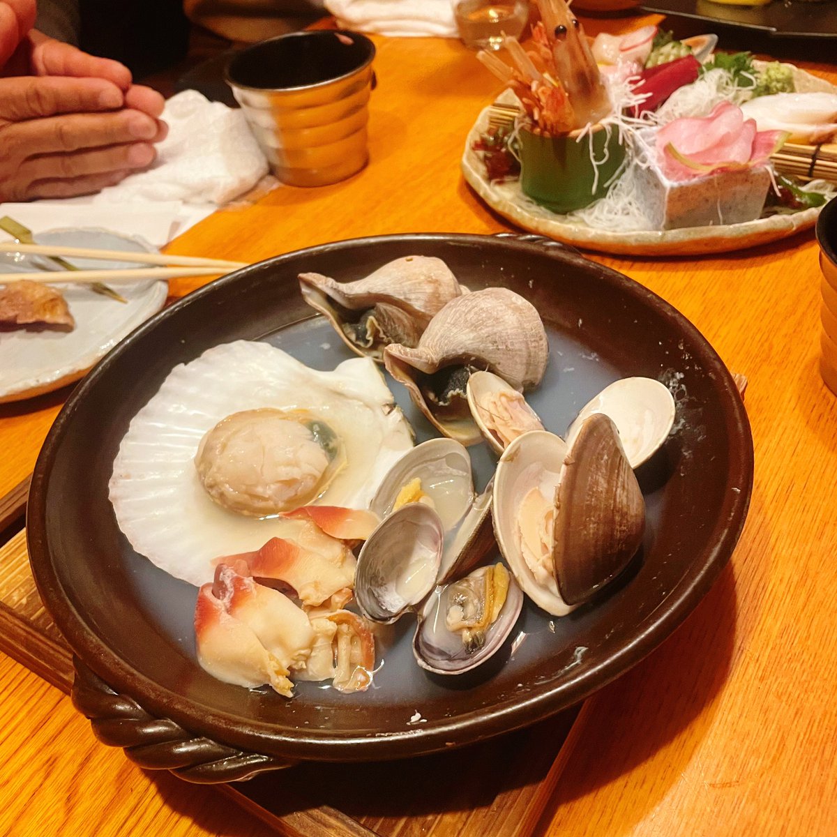 今年工作忙，年前準備只做了蘿蔔糕和甜粿。澎湖海鮮皇族狗蝦米和道產干貝柱共演的蘿蔔糕，簡單而鮮美。
除夕夜與緬甸友人共進團圓飯，友人提到緬甸每一族都有自己的新年，一年裡有七八個「新年」。台灣常說「沒有天天在過年的」，但在緬甸還真是幾乎每個月都在過年。
願台灣與緬甸都能迎來更好的一年。