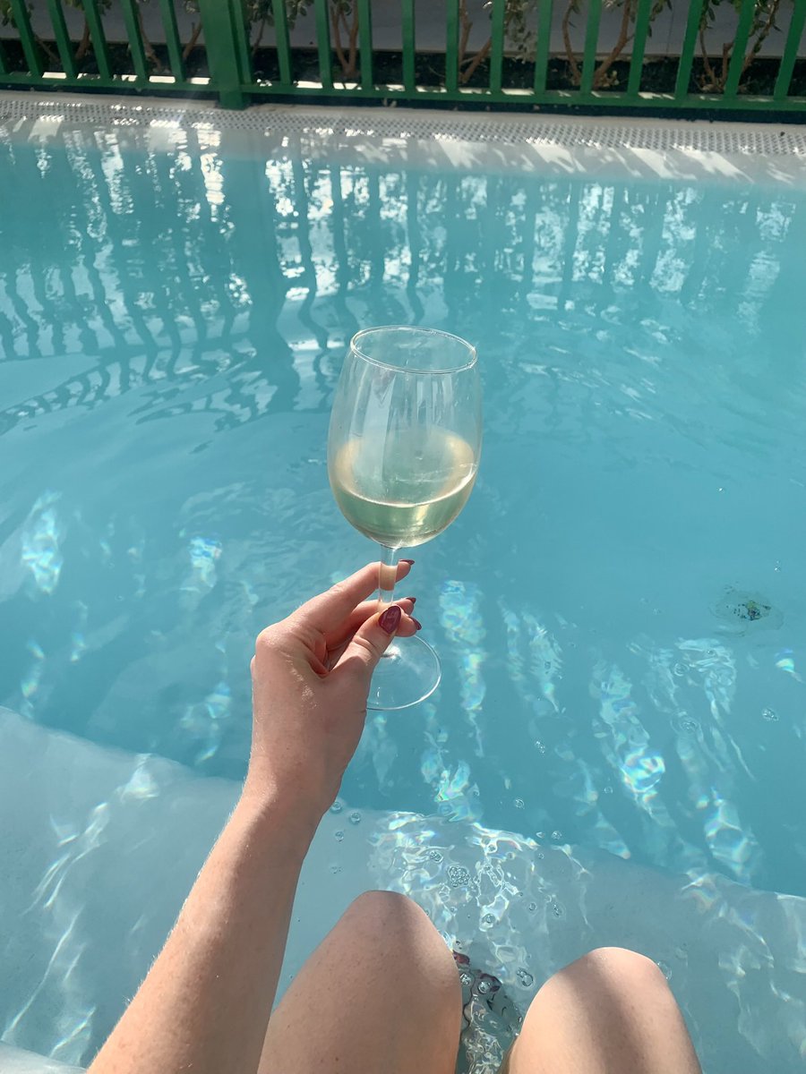 Aisling102's tweet photo. Some long overdue 🌞 https://t.co/WMphg8bDSk