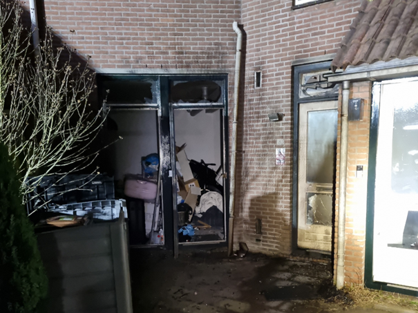 Politie zoekt verdachte ontploffing bij woning in Purmerend