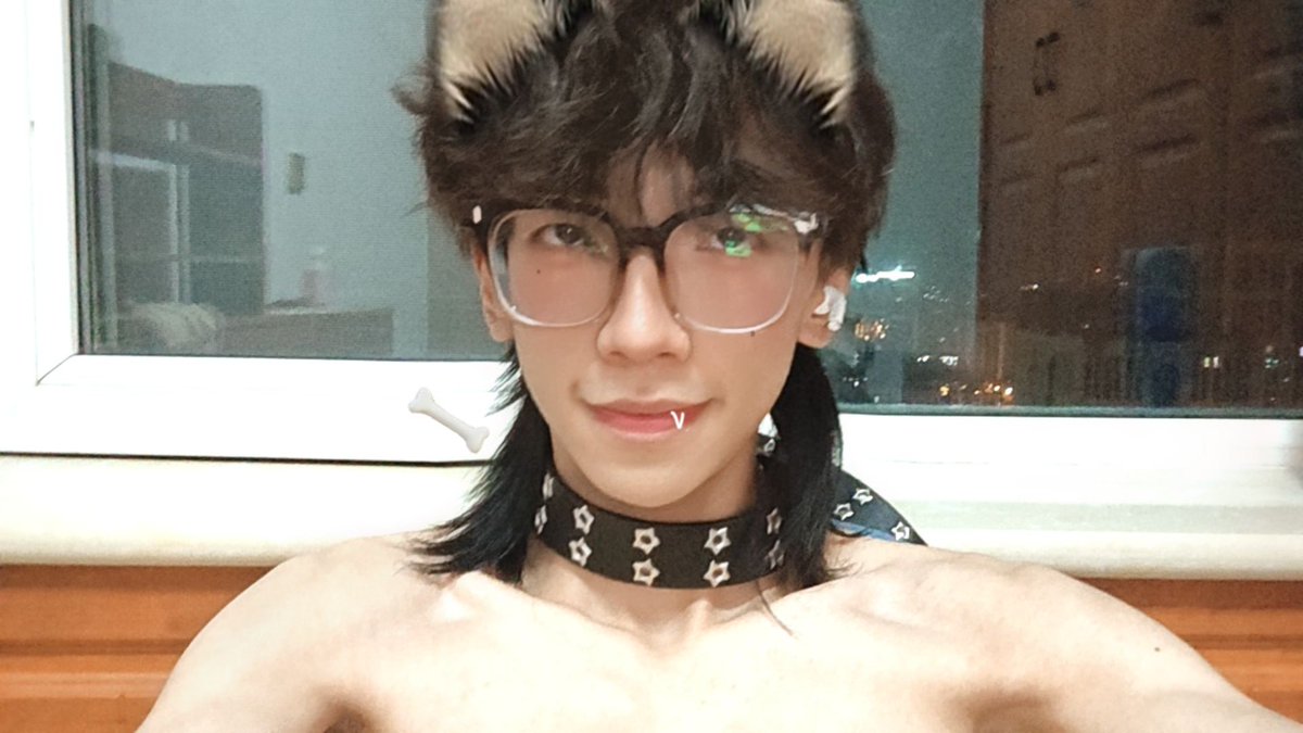 Chennn_si's tweet photo. 除夕快乐~ https://t.co/95oIzzF6al