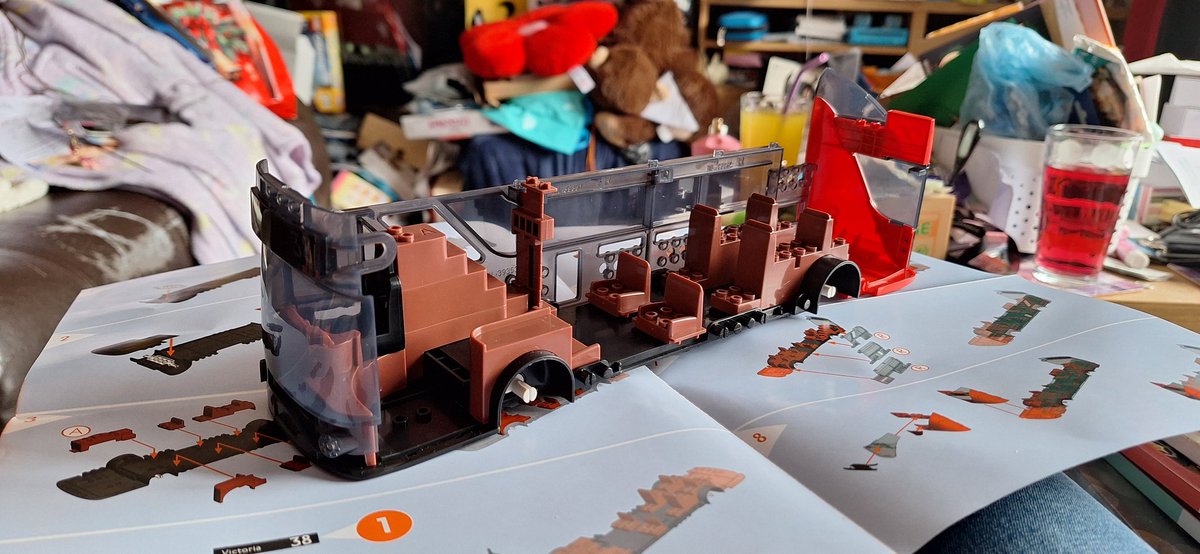 TPBranson1's tweet photo. Spent a couple of hours building Transport For London LT2. It is a pity that it isn't Green seeing that it has got its original registration.

@TfL @WrightsGroup @Airfix
#London https://t.co/W0maQLTAeH