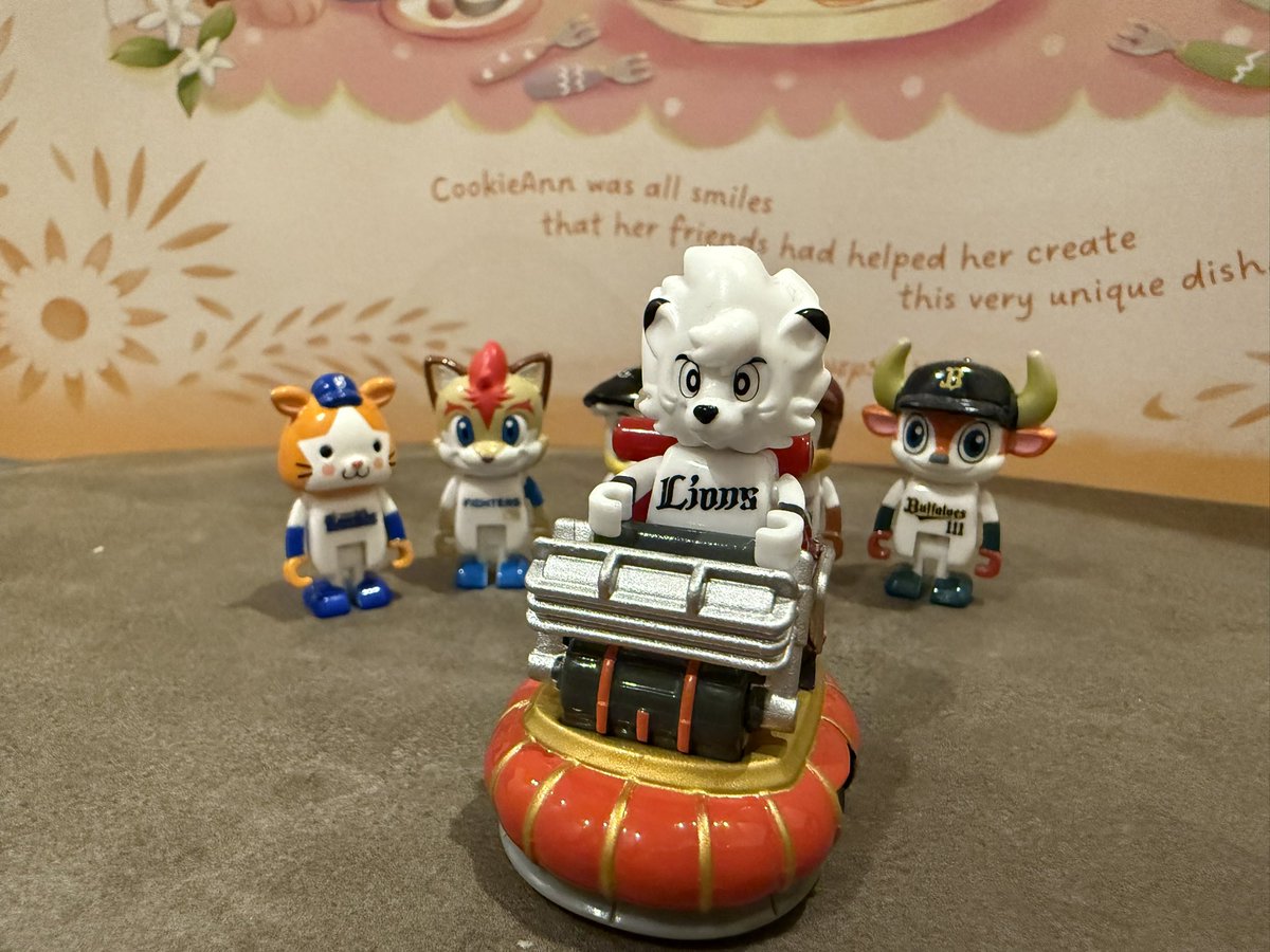 eminohohon's tweet photo. プロ野球トミカのマスコット×ディズニートミカ… https://t.co/EV16UHtj9y