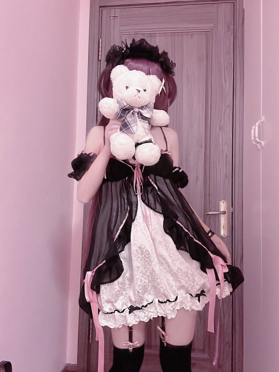 形而上的白色 tweet media