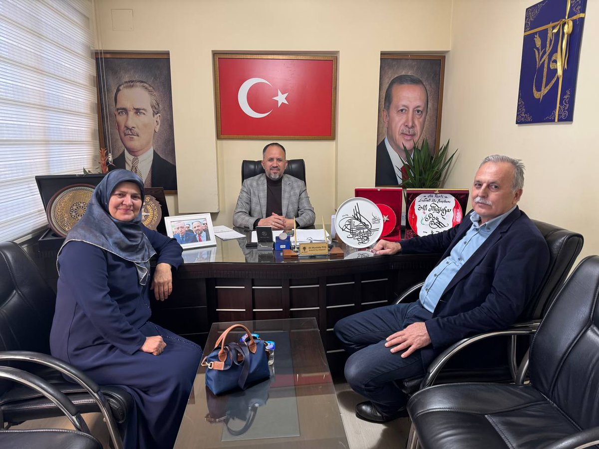 maliposprizma's tweet photo. 📍 AK Parti Erdemli İlçe Başkanlığı

İl Tarım Müdür Yardımcısı Sn Yüksel ŞAHİN ziyarette bulundular

Kendilerine nazik ziyaretleri ve hoş sohbetleri için teşekkür ederiz

#Erdemli#Mersin #AKParti 
#RecepTayyipErdoğan 
#ErkanKandemir 
#NureddinNebati 
#orhanyegin
#MustafaSever https://t.co/r604cOjpYS