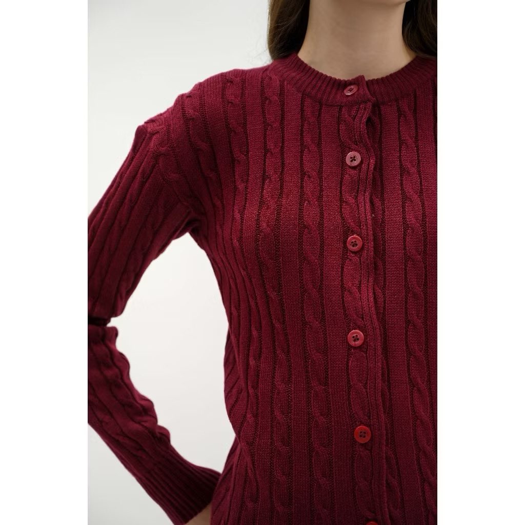 devpice's tweet photo. maroon cardigan on shopee ୨ৎ

︎
︎
︎— a thread
︎ https://t.co/ovHzaxIcZI