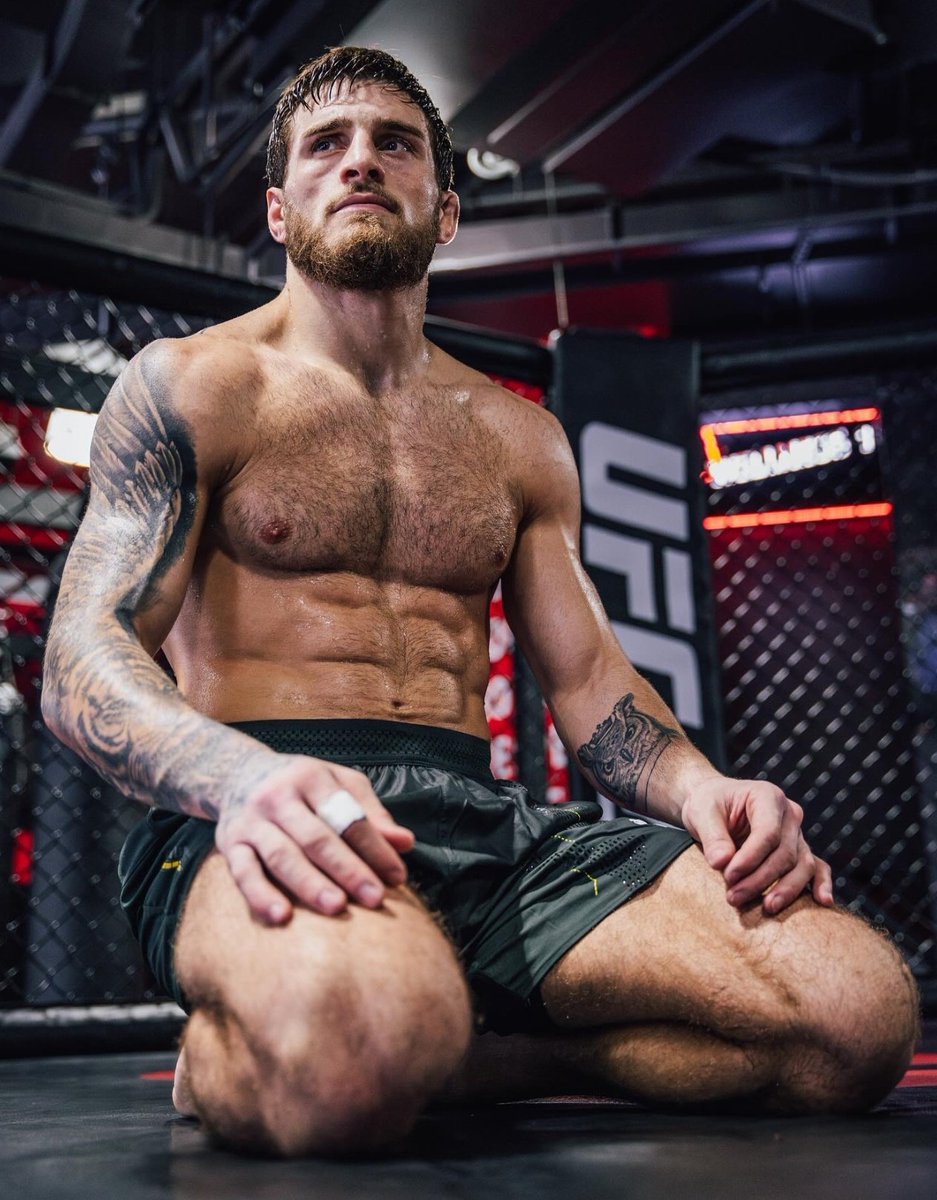 MMASINLIMITES's tweet photo. 🔥 Así luce ALEKSANDRE TOPURIA a falta de 12 días de su esperado debut en la UFC 🔥

Pd: Hoy cumple 29 años 🙌🏼 https://t.co/FStAJLTeci