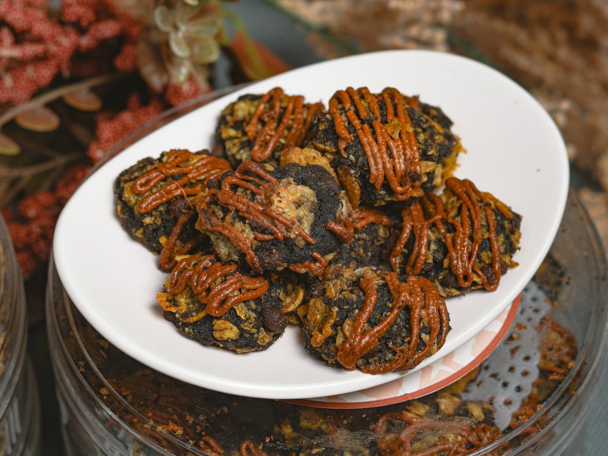 kustopuli's tweet photo. 🍪 Nutella Button &amp; Dark Salted Caramel cookies, dengan hanya RM25!

Manis, lazat, dan penuh rasa—pasti memuaskan selera anda 😋

Jangan lepaskan peluang!

Klik link untuk terus order: https://t.co/XfrceXzbnF

mohon RT dari kawan kawan ❤️ https://t.co/vJvpLvxvxv
