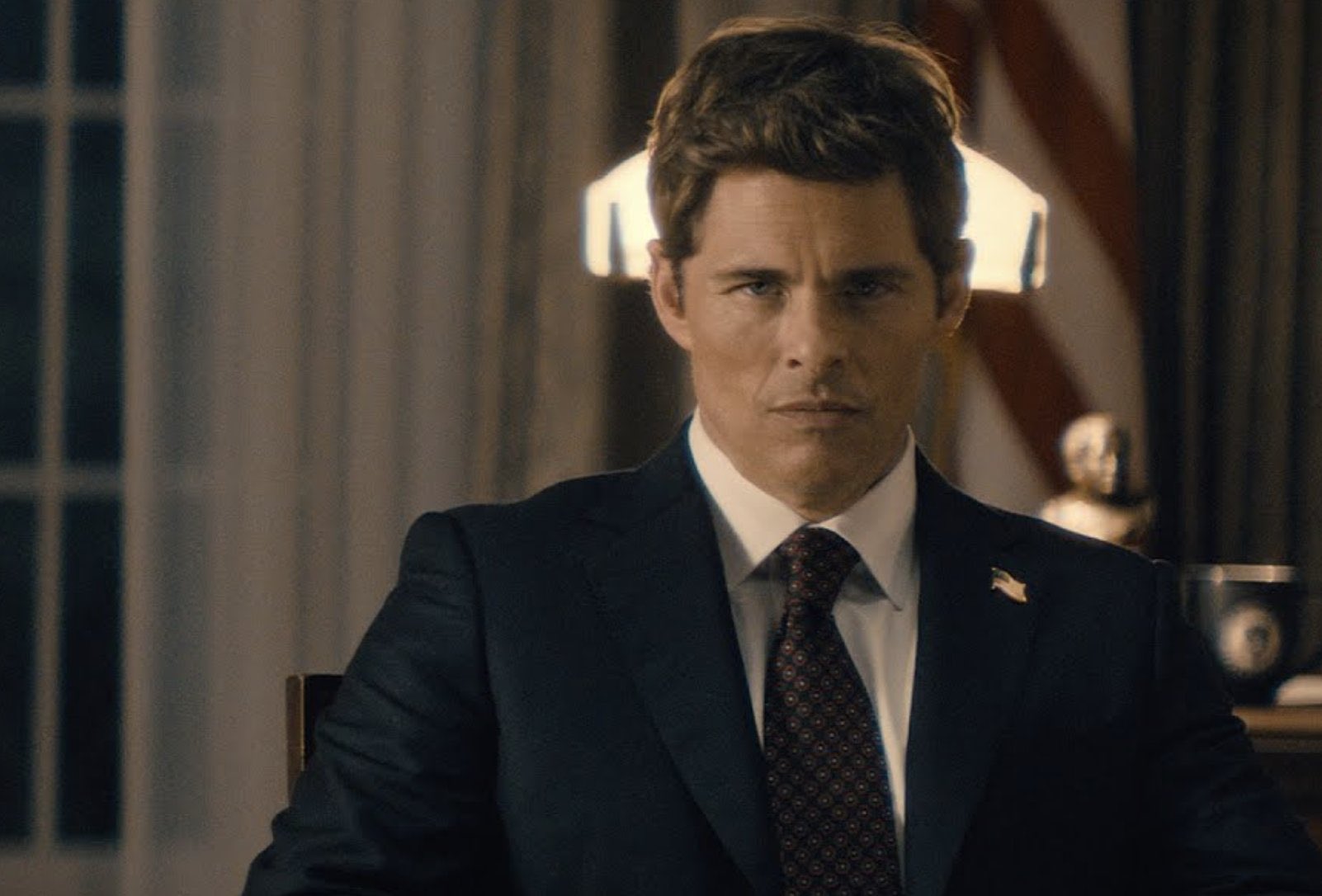 James Marsden in Paradise S1 recensie op Star van Disney Plus België [eerste indruk]