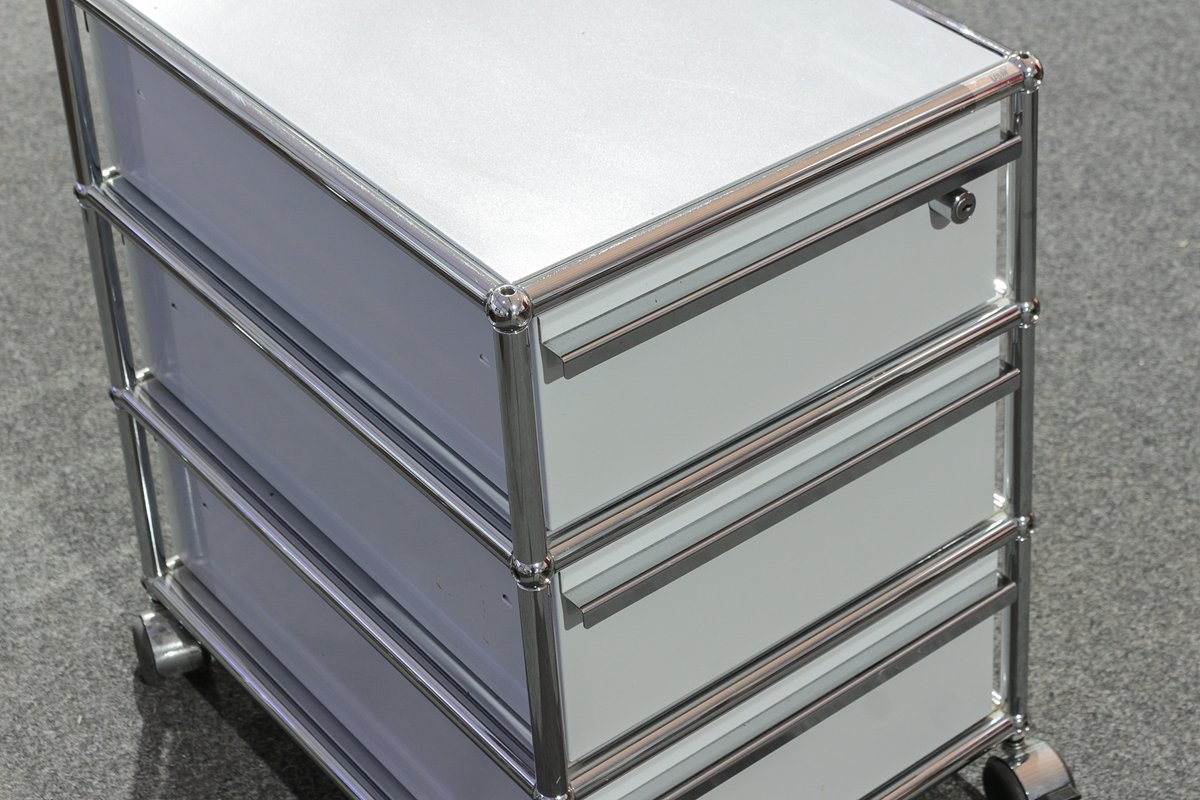 office4sale's tweet image. USM Haller #Rollcontainer in mattsilber - stilvoll &amp;amp; funktional!✨💼

Jetzt 9 Stück verfügbar - perfekt für Design-Liebhaber!

🔗 Hier bestellen (Artikel-Nr. 25391): office-4-sale.de/Rollcontainer-…

Weitere USM Haller #Designmöbel verfügbar!

#USMHaller #Designklassiker #office4sale #B2B