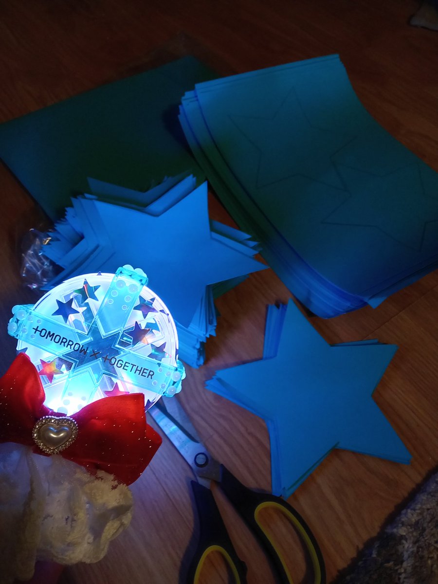 N⁷ ✨ saw txt ✨ lovelanguage (@monounivers) on Twitter photo <a href="/Bubblegom_proj/">bubble gom</a> Today's work done for the star ocean project!! 🩵✨
#TXTinEurope #TXT #TXTinBerlin #StarsForTXT #Tomorrow_X_Together <a href="/Bubblegom_proj/">bubble gom</a> Today's work done for the star ocean project!! 🩵✨
#TXTinEurope #TXT #TXTinBerlin #StarsForTXT #Tomorrow_X_Together