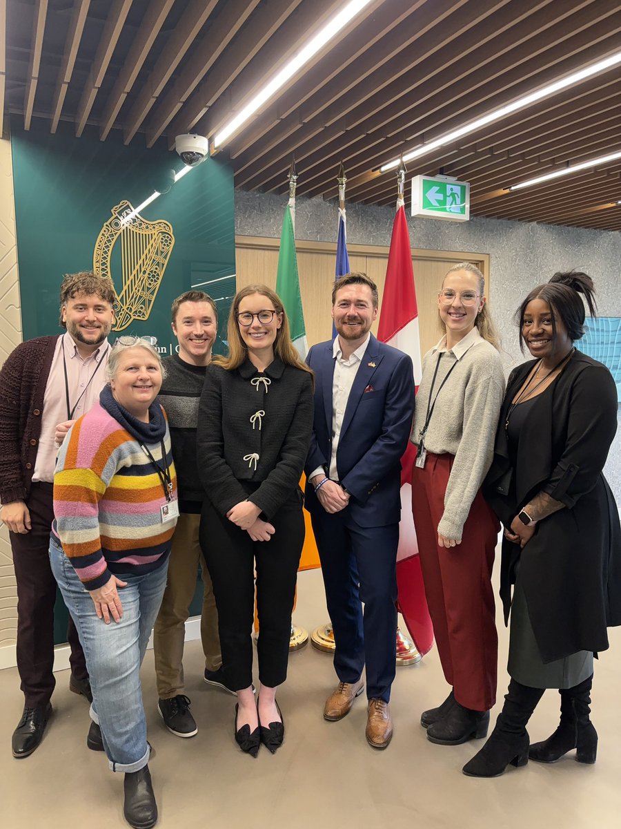 The Embassy team were delighted to host🇮🇪 &amp;🇨🇦 rugby coach, &amp; proud member of 🇮🇪’s diaspora in 🇨🇦, <a href="/jackhanratty/">Jack Hanratty</a> of the <a href="/uOttawaGeeGees/">uOttawa Gee-Gees</a> women’s rugby team for an inspiring presentation on his experience with the 🇨🇦 Women’s National Rugby 7s Team – 2024 Paris Olympic 🥈medallists!