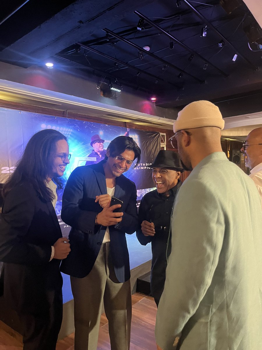 lacinturadeoro's tweet photo. Ayer conocimos a la leyenda Ramón Orlando.

Su entusiasmo por la música nos llenó de energía para seguir merengueando por un buen tiempo 😂🔥 https://t.co/kyb8DD0eXK