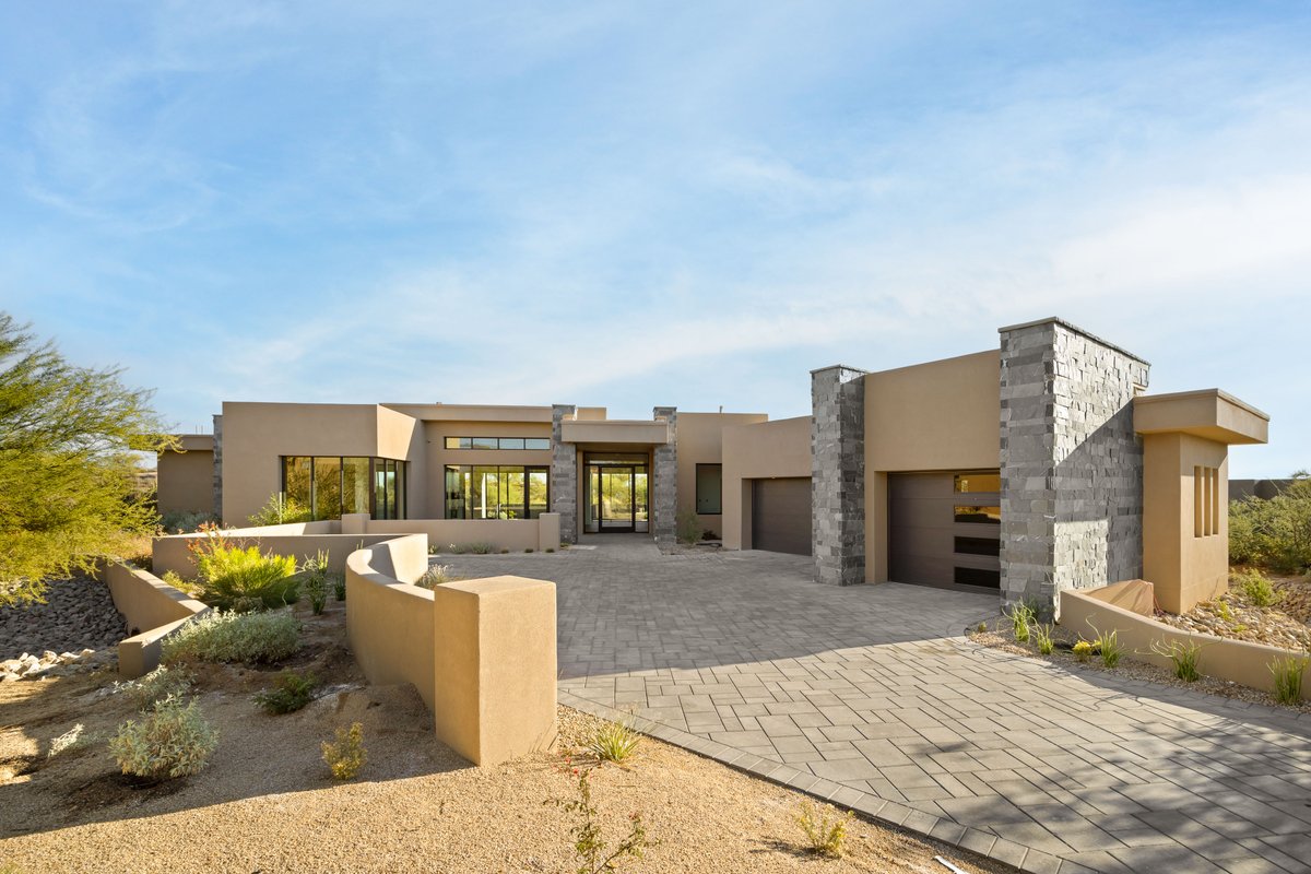 cbassg16's tweet photo. House is done! https://t.co/VbYY1uqlzs