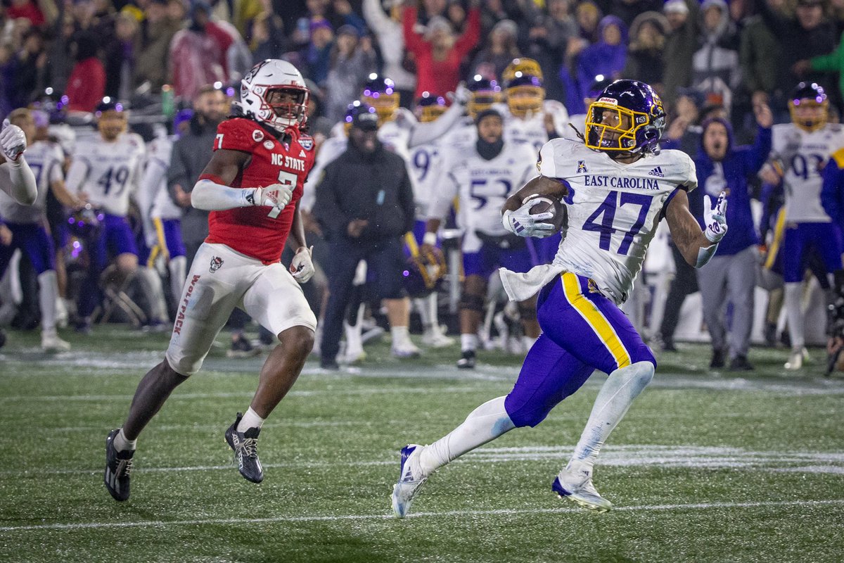 Military Bowl tweet media